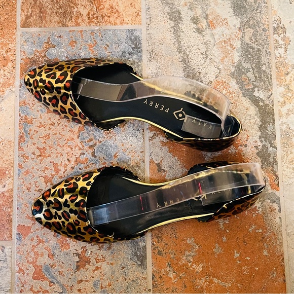 🐆Fabulous Gold Metallic Leopard Katy Perry D’Orsay Style Flats! - Picture 3 of 13